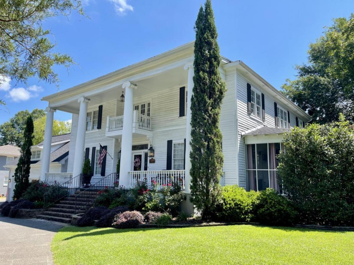 Bama Bed And Breakfast - Sweet Home Alabama Suite タスカルーサ エクステリア 写真